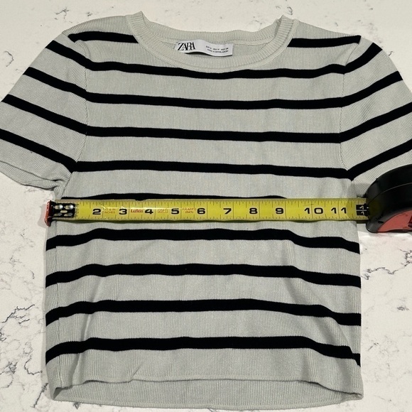 Zara T-Shirt - Picture 2 of 4